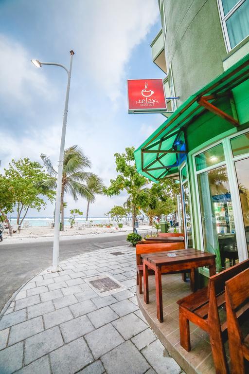 Relax Beach Inn Malé Exteriör bild